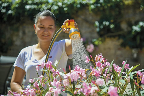 Hozelock Spray Gun Starter Set - Perfect for Every Garden