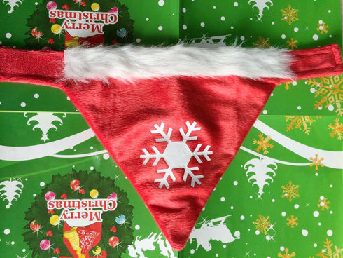 FESTIVE DOG OR CAT BANDANA COLLAR SNOWFLAKE DESIGN. YS14510