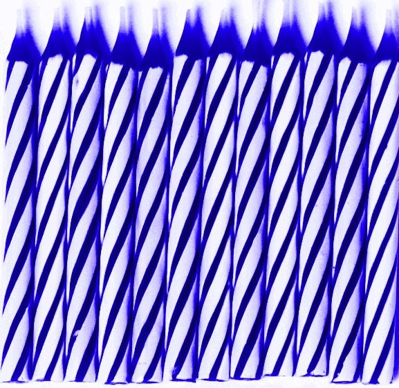 24 BLUE BIRTHDAY CANDLES. 20847-B