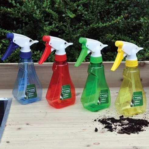 GREEN BLADE ASSORTED COLOUR HAND SPRAY BOTTLE 350ML. BB-SN102