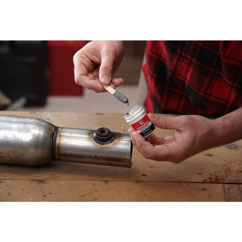 JB WELD 3 OZ EXTREME HEAT TEMPERATURE RESISTANT METALLIC PASTE. 37901
