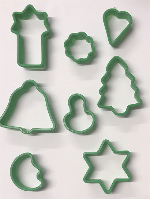 ASSORTED 8 CHRISTMAS CUTTERS DOUGH COOKIE BISCUIT. HCCC HCCT