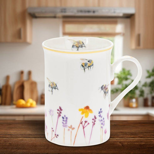 BUSY BEES FINE CHINA WHITE COFFEE MUG. LP93921